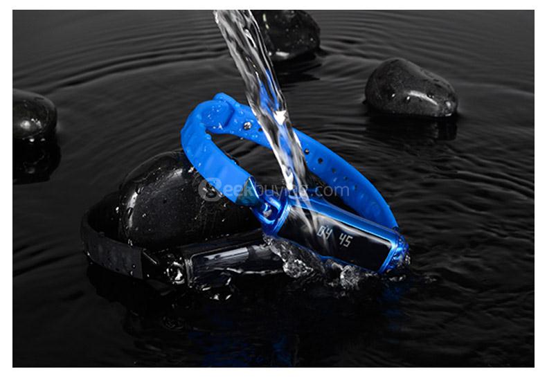 DB02 Smart Wrist Band IP67 Water Resistant OLED Touch Screen Heart Rate Monitor Pedometer Fitness Activity Tracker Compatible with Android iOS - Black