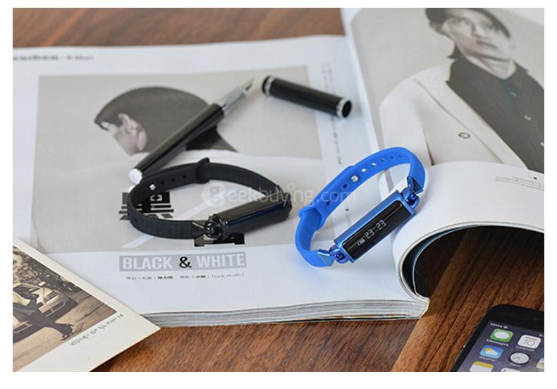 DB02 Smart Wrist Band IP67 Water Resistant OLED Touch Screen Heart Rate Monitor Pedometer Fitness Activity Tracker Compatible with Android iOS - Black