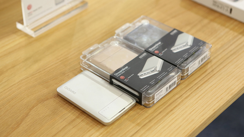 GGMM Streamliner Power Bank PR-6010 6010mAh 2 USB Port with Micro SD Card Reader Function - Silver