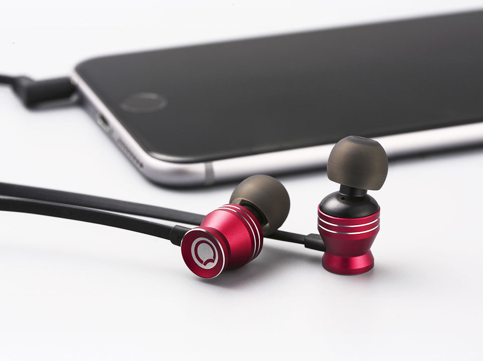 GGMM C300 Wired Earphone Metal Housing with Mic Earbud - Black