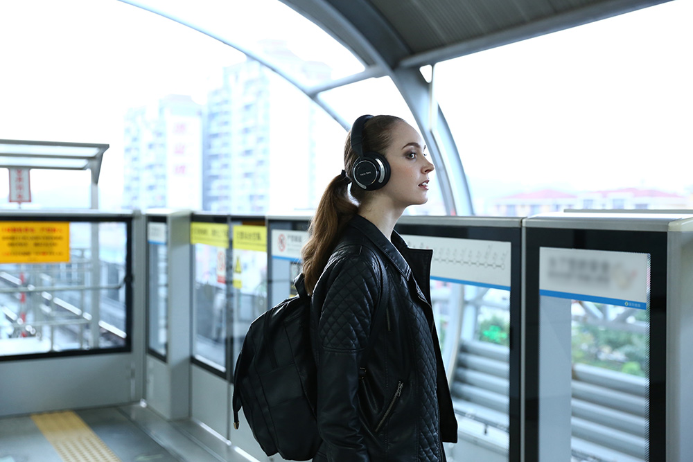 New Bee NB-88 Wireless Bluetooth Headphones Noise-canceling - Black