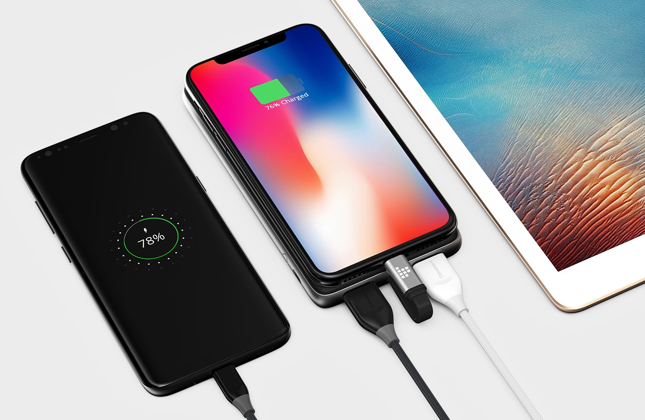 Tronsmart Prime PB10L 24W 10000mAh Portable Charger with Built-in Lightning Cable and VoltiQ for iPhone Samsung & More - Black