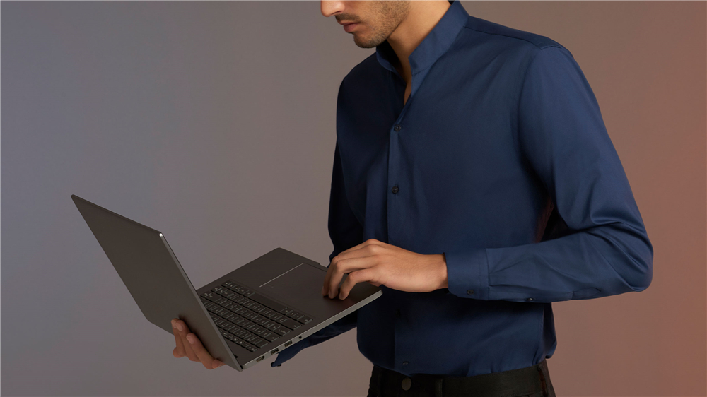 Xiaomi Mi Notebook Pro 15.6" Fingerprints Intel Core i7-8550U 4.0GHz 16GB RAM 256GB SSD ROM Windows 10 4 NVMe SSD USB-C HDMI - Space Gray