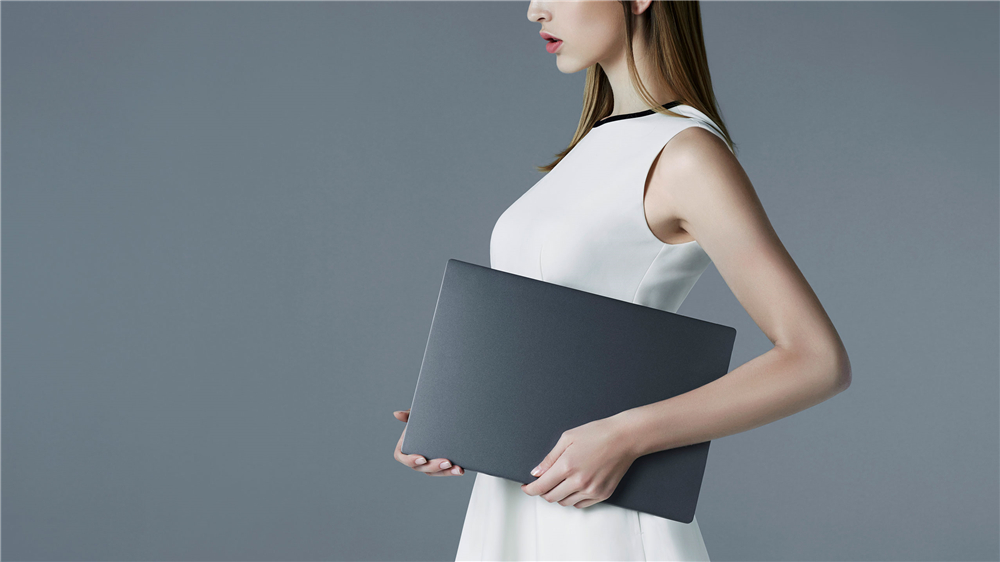 Xiaomi Mi Notebook Pro 15.6" Fingerprints Intel Core i7-8550U 4.0GHz 16GB RAM 256GB SSD ROM Windows 10 4 NVMe SSD USB-C HDMI - Space Gray