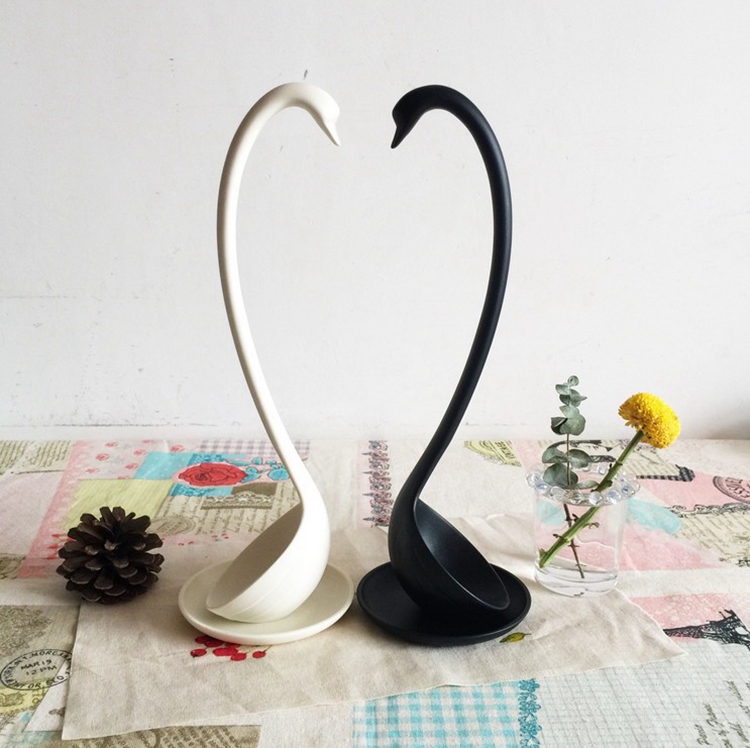 Swan Soup Ladle Elegant Creative Kitchen Soup Spoon with Tray Standing -White