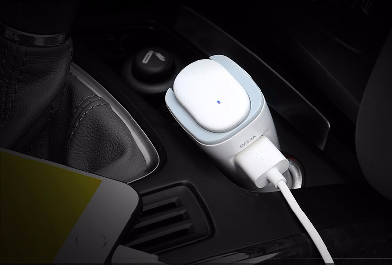 Benks 2 in 1 Car Charger Dual USB With Wireless Bluetooth 4.1 Earphone Headphone 5V 2.4A Fast Charging Car Adapter - Black
