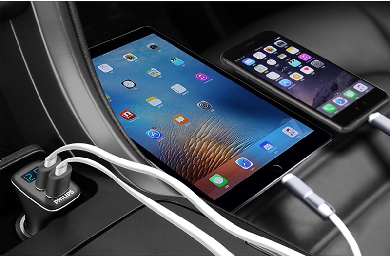 Philips DLP2015P Universal Quick Double USB Car Charger 3.1A Voltage Detection LED Digital Display - Black