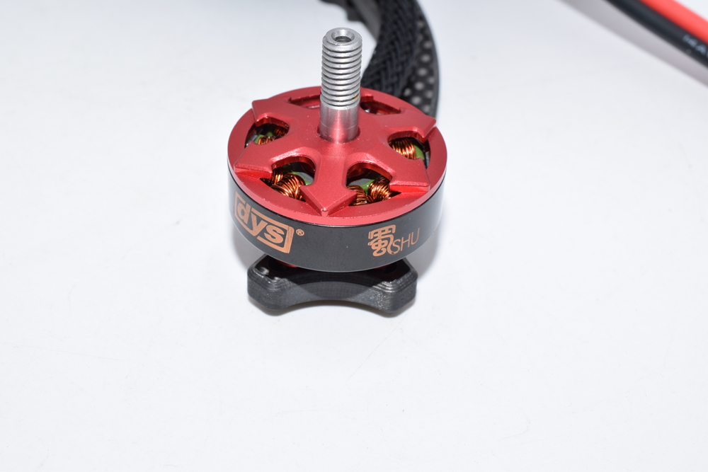 WAT-TEC RED HARE FPV Racing Drone with OMVT F4 FC OSD BLHeli_S 35A 4 in 1 ESC 5.8G 48CH VTX BNF - Frsky XM+Receiver