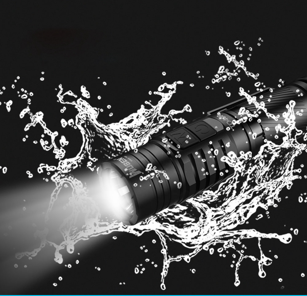 Wuben TO40R Torch Outdoor Camping LED Torch 1200 Lumens Hand Lamp IPX8 Waterproof Battery USB Rechargeable Long Lasting - Black
