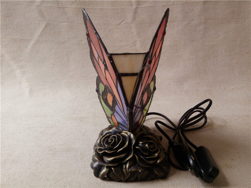 FUMAT TIFFANY Lamp European Classic Stained Glass Butterfly Rose Table Lamp Glass Creative Desk Lamp for Bedside Table Lights