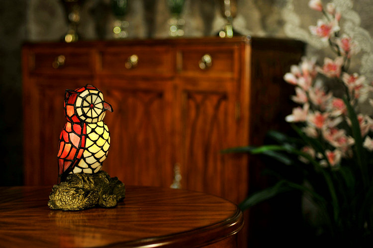 FUMAT Tiffany Style Stained Glass Handcrafted Table Lamp - Creative Colorful Owl Design