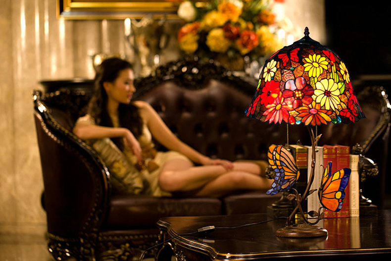 FUMAT 8" Tiffany Style Stained Glass Table Lamp - Romantic Flower Design