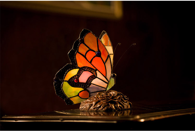 FUMAT 8" Tiffany Style Stained Glass Table Lamp - Romantic Flower Design
