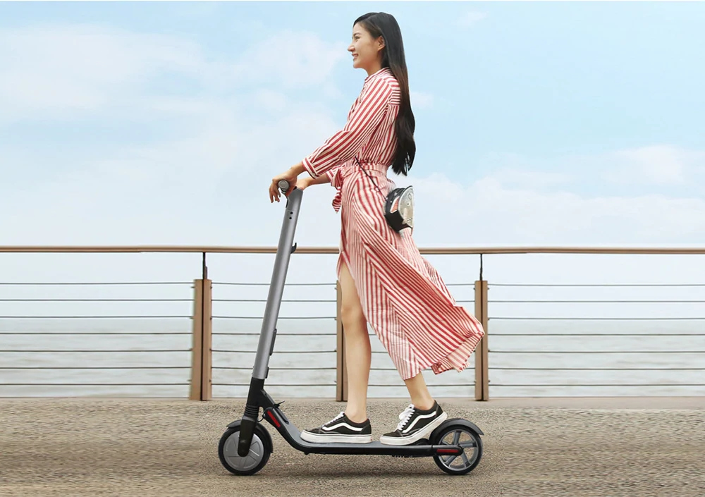 Xiaomi Ninebot Segway KickScooter ES2 Folding Electric Scooter Sports Vision 700W Motor 25km/h Speed With LED Lights - Black