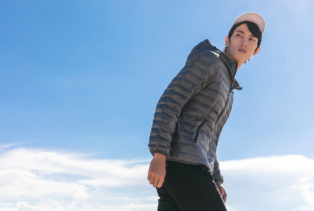 Xiaomi 90Fun Men's Hooded Down Jacket (Lightweight Seamless 90% Goose Down Size S) - Black