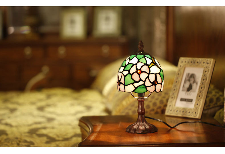 FUMAT Tiffany Style Stained Glass Table Lamp - Romantic Cherry Blossoms Design