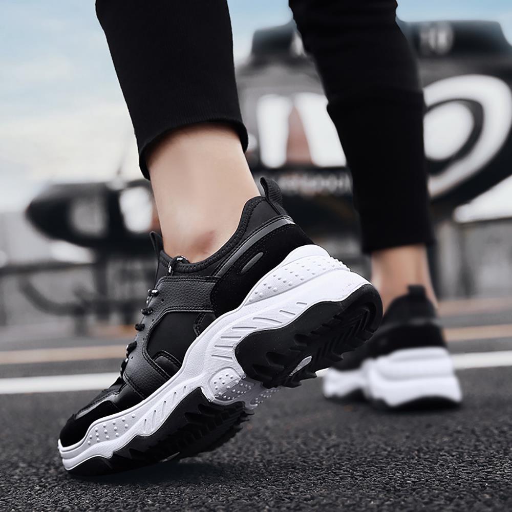 S333 Men Fashion Comfortable Sports Shoes Rubber Sole EU43 - Black