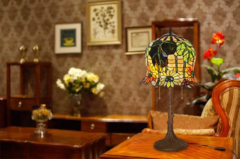 FUMAT Tiffany Style Stained Glass Handcrafted Table Lamp - Romantic Sunflower Design