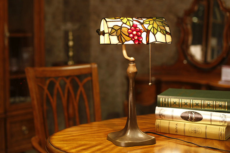 FUMAT Tiffany Style Stained Glass Table Lamp - Romantic Bead Curtain Bank Light Design