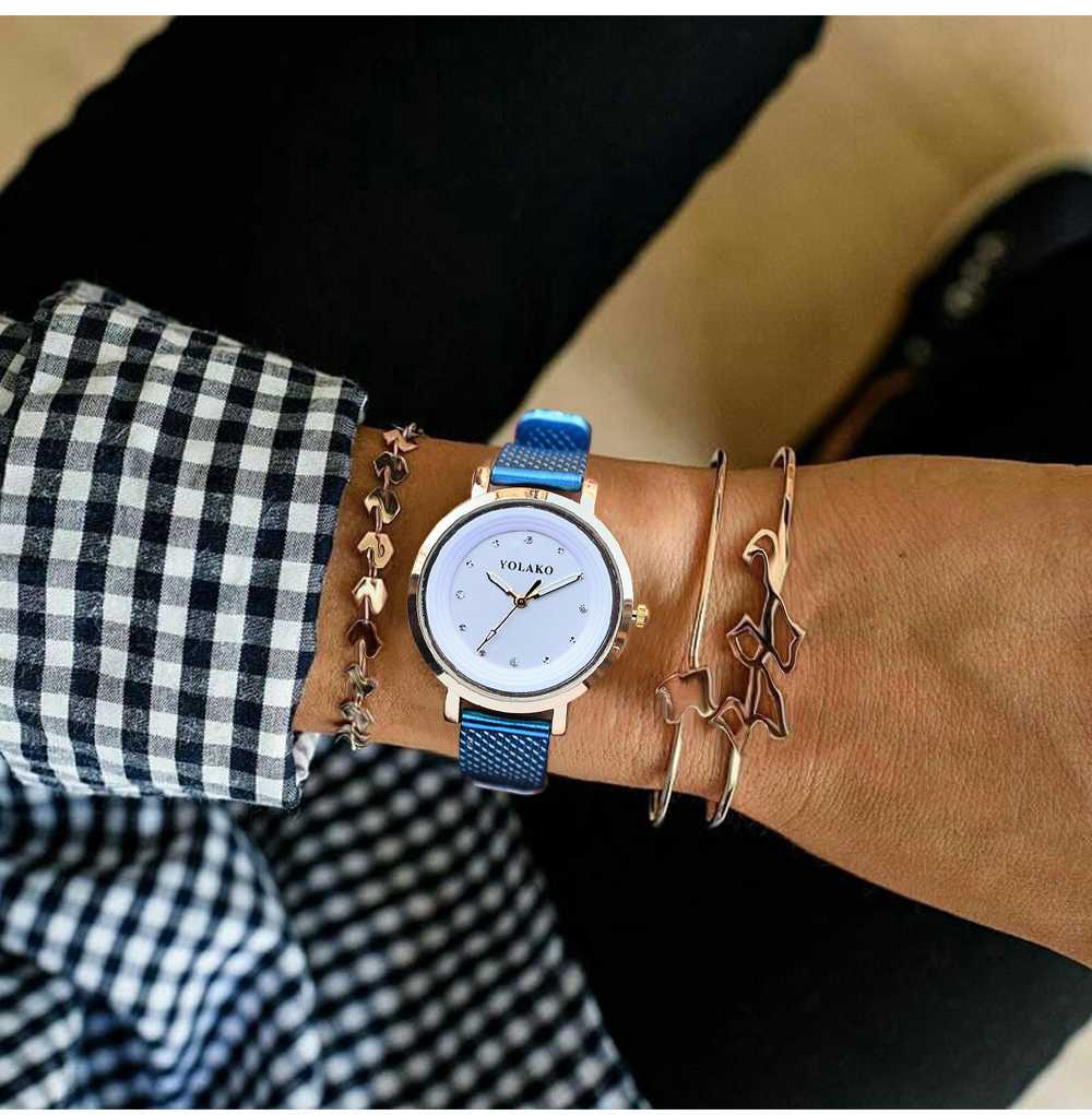 YOLAKO YK07 Women Casual Quartz Watch Gold Case Plastic Leather Strap - Black