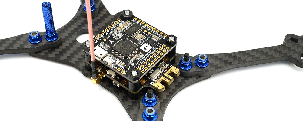 Matek Systems FCHUB-VTX 5.8G 40CH 25/200/500mW Switchable Video Transmitter 6-27V PDB 5V/1A BEC for RC Drone