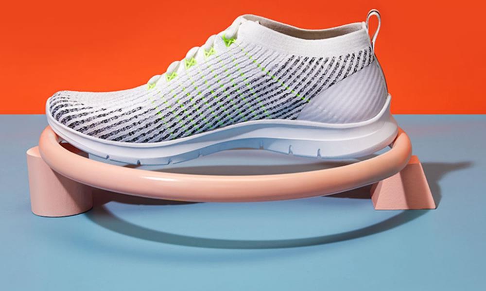 Xiaomi AMAZFIT One-piece Men's Ultra Light Knitted Running Shoes EU41 - White