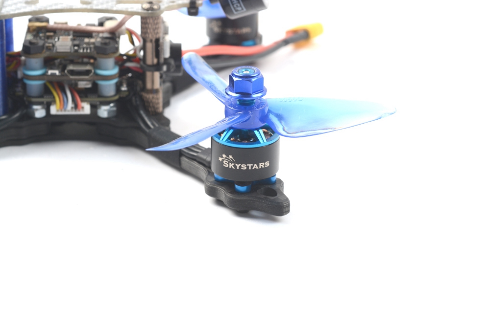 Skystars Ratel 140X 6S FPV Racing Drone F4 8K OSD 40A Blheli_S w/200mW VTX Runcam Nano 2 Cam BNF - Flysky IBUS Receiver