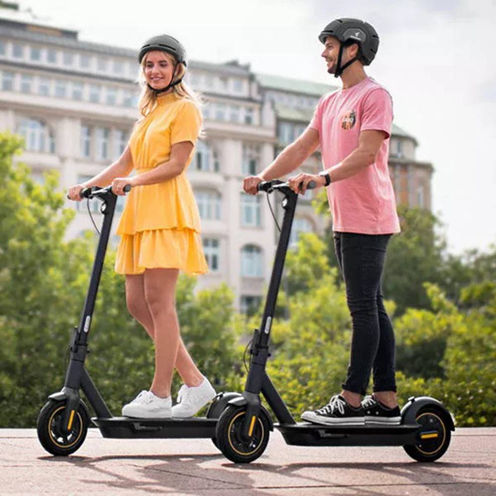 Ninebot MAX G30 Portable Folding Electric Scooter 350W Motor Max Speed 30km/h 15.3Ah Battery - Black