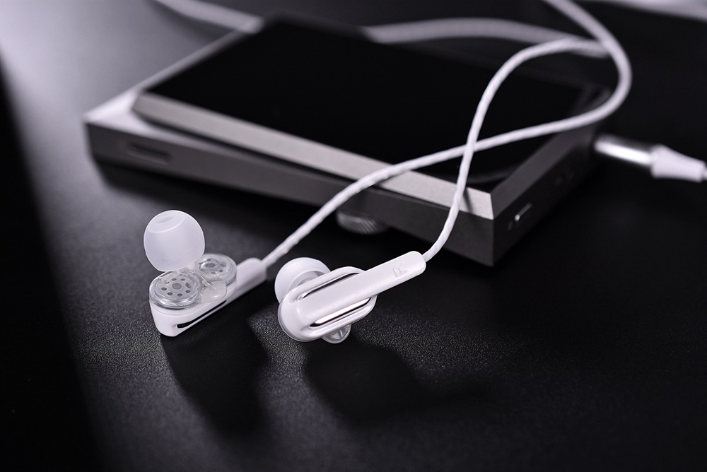 QKZ CK3 Wired Earphones 4 Dynamic Unit In-Ear Bass Stereo With Microphone - White
