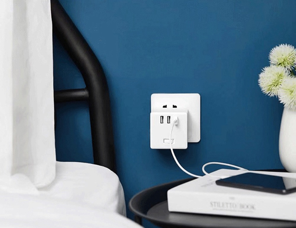 Xiaomi Mijia Magic Cube Converter 3 USB Ports Fast Charge Plug Socket Adapter Cordless Version - White