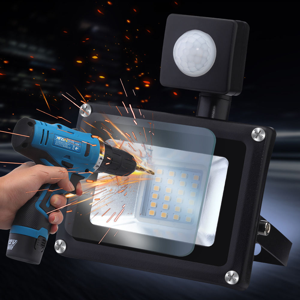 20W 1600 Lumens Outdoor LED Spotlight IP65 Waterproof With Sensor Dust-proof Shockproof Explosion-proof For Truck Jeep Tractor Boat - Warm White