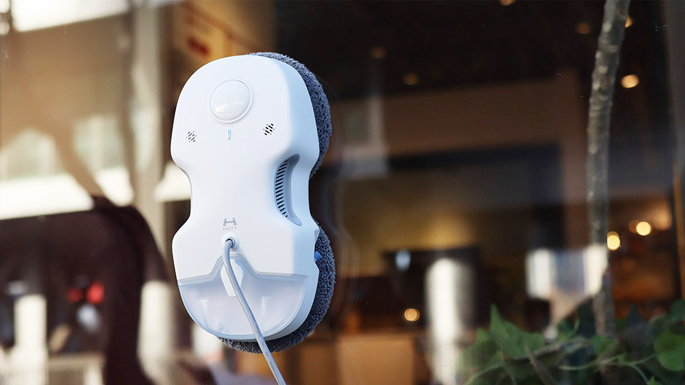 HUTT C6 Intelligent Variable Frequency Water Spraying Window Cleaning Robot