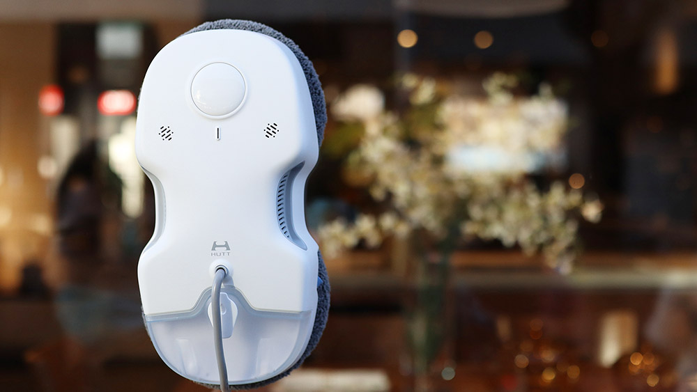 HUTT C6 Intelligent Variable Frequency Water Spraying Window Cleaning Robot