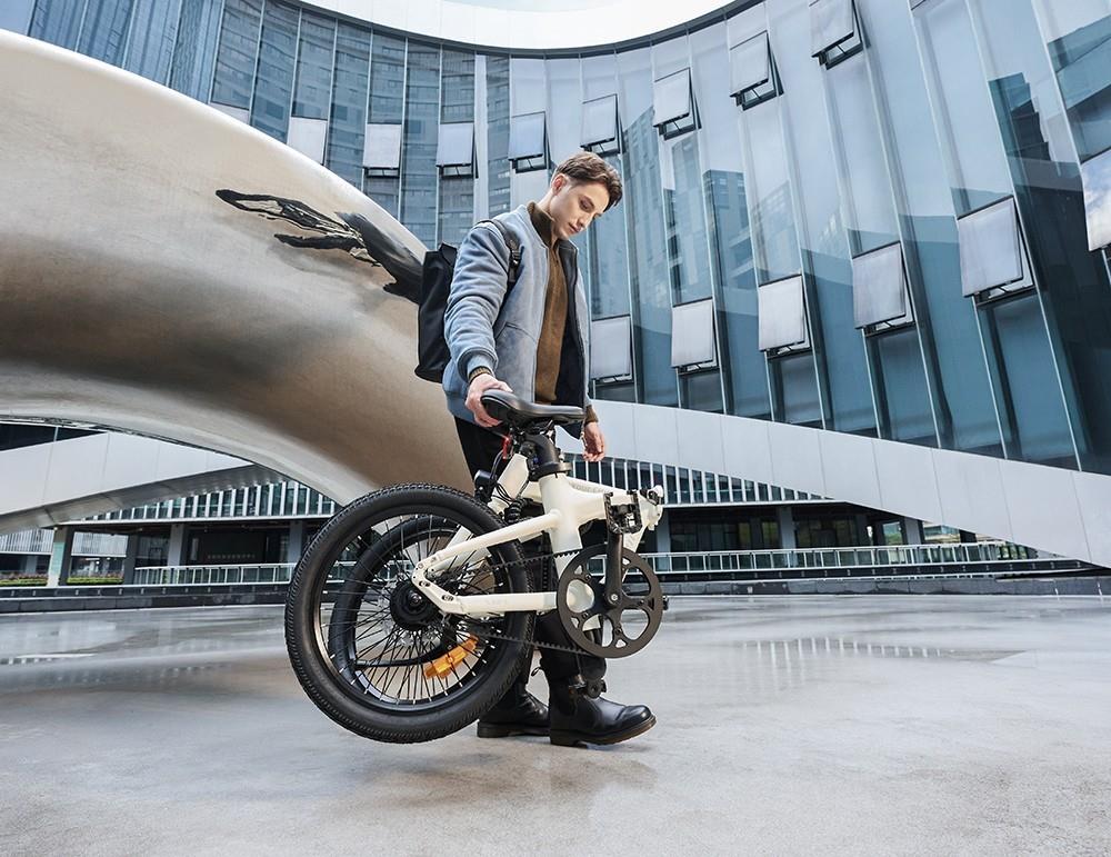 ADO A20 Air Faltbares E-Bike 20 Zoll 36 V 250 W Motor 25 km/h Höchstgeschwindigkeit 10 Ah Samsung Akku 100 km Reichweite Drehmomentsensor IPX7 wasserdicht IPS Farbdisplay Carbon Riemenantrieb Doppelte hydraulische Scheibenbremse - Grau