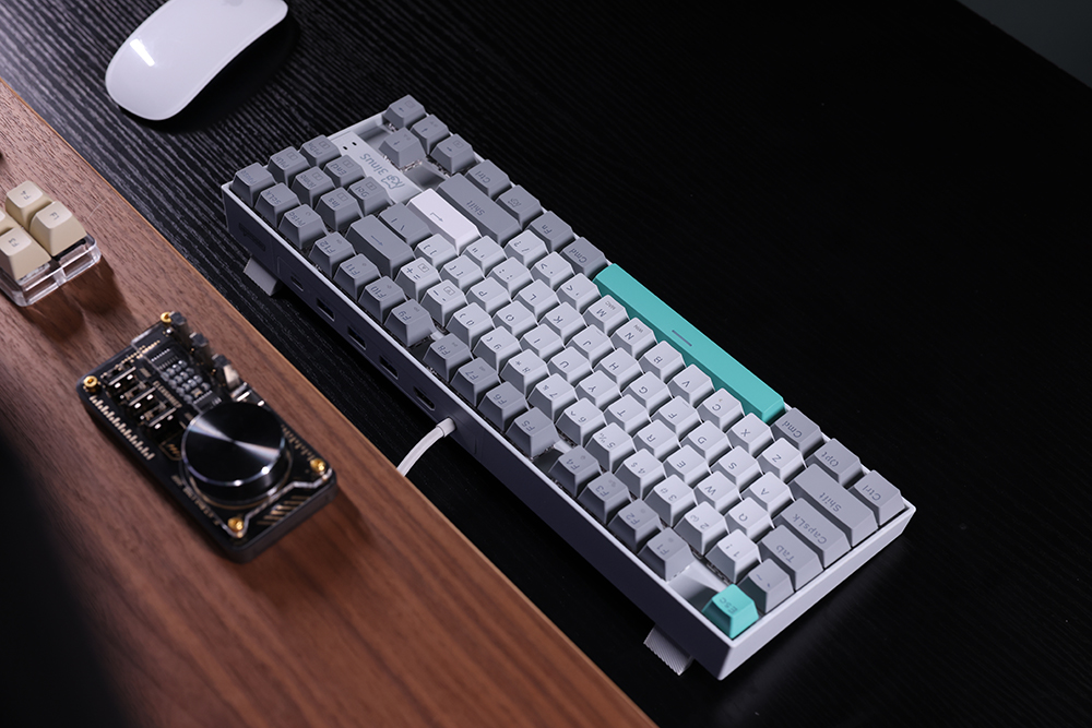 3inuS 87-Key 5-in-1 Mechanical Keyboard Hub Dual USB-C Cable Hot-Swappable - Blue Switches