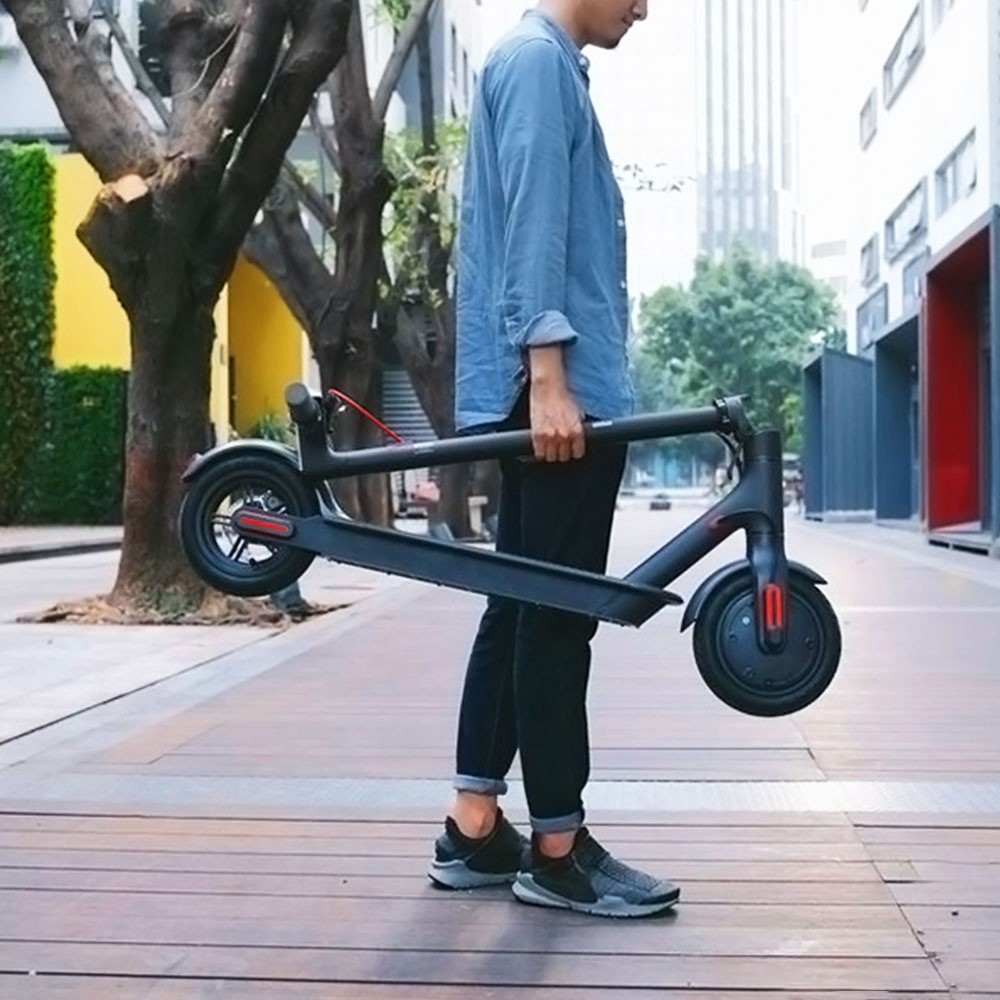 T1 Electric Scooter 8.5in Tire 36V 350W Motor 25-35km/h Max Speed 10.4Ah Battery 25km-35km Range 120kg Load APP