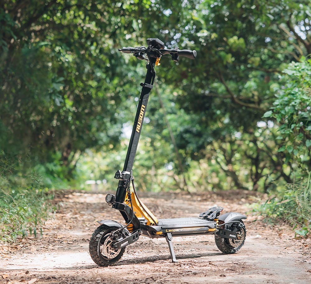 Ausom Leopard 10-inch Off-Road Electric Scooter, 1000W Motor 34mph Max Speed 20.8Ah Battery 52 Miles Range, 265lb Max Load with Smart LCD Display and Detachable Seat IP54