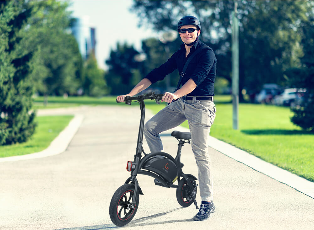 KUGOO B1 Electric Scooter 12Inches Pneumatic Tyre Scooter Brushless Motor Scooter