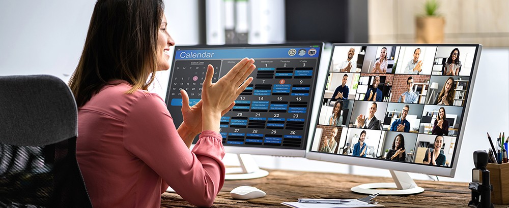 GEEKOM GT13 Pro Mini PC, Intel Core i7-13620H 10 Core Max 4.9GHz, 32GB RAM 1TB SSD, 2*USB 4 Type-C (8K@30Hz)+2*HDMI 2.0 (4K@60Hz) Four Screen Display, WiFi 6E Bluetooth 5.2, 3*USB 3.2 1*USB 2.0 1*RJ45 1*SD Card Reader 1*3.5mm Audio Jack