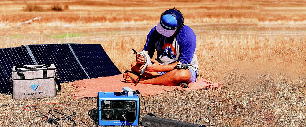 BLUETTI PV200 200W Foldable Portable Solar Panel, 23.4% High Conversion Rate, IP65 Waterproof