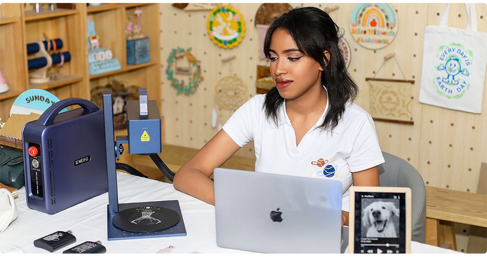 Gweike Cloud G2 MAX 50W Laser Marking Machine, 15000mm/s Speed, 0.001mm Accuracy, 150mm*150mm, 5mm Deep Engraving, 90+ Colors Engrave, GWEIKE Glaser/ LightBurn, Supports Rotary Roller