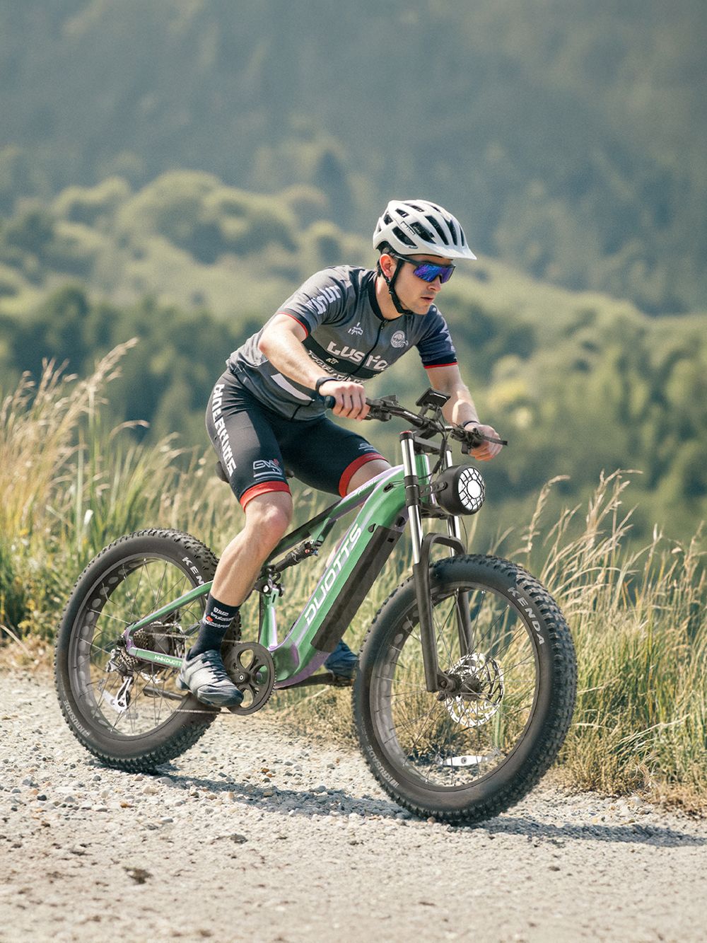 DUOTTS E26 Elektrofahrrad, 750 W Motor, 48 V 20 Ah Akku, 26 x 4,0 Zoll Reifen, 55 km/h Höchstgeschwindigkeit, 120 km Maximale Reichweite, Hydraulische Scheibenbremsen, Vorder- und Hinterradfederung, Shimano 8-Gang - Grün Lila