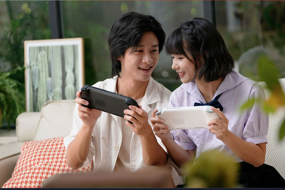 AYANEO Pocket EVO Android 13 Handheld Game Console, 7 inch 1080P OLED 165Hz Screen, Qualcomm Snapdragon G3x Gen 2 Gaming Platform, 12GB LPDDR5X RAM 256GB UFS 4.0 Storage, RGB Hall Joystick & Linear Hall Trigger, 8600mAh Battery - White