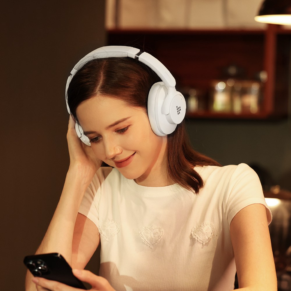 Tronsmart SOUNFII Q20S Hybrid ANC Headphones, Bluetooth 5.3, Hybrid Active Noise Cancellation, 60 Hours Playtime, Hi-Res Audio, 90° Swiveling Earpads, Pair with 2 Devices, Tronsmart App Control - White