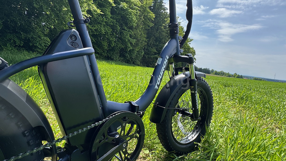 Touroll S2 Elektrofahrrad, 650 W max. Leistung, 48 V 15 Ah Akku, 20 x 4,0 Zoll Reifen, 25 km/h Max. Geschwindigkeit, 150 km max. Reichweite, mechanische Scheibenbremse & E-Bremse, mechanischer Stoßdämpfer, Shimano 7-Gang-Getriebe