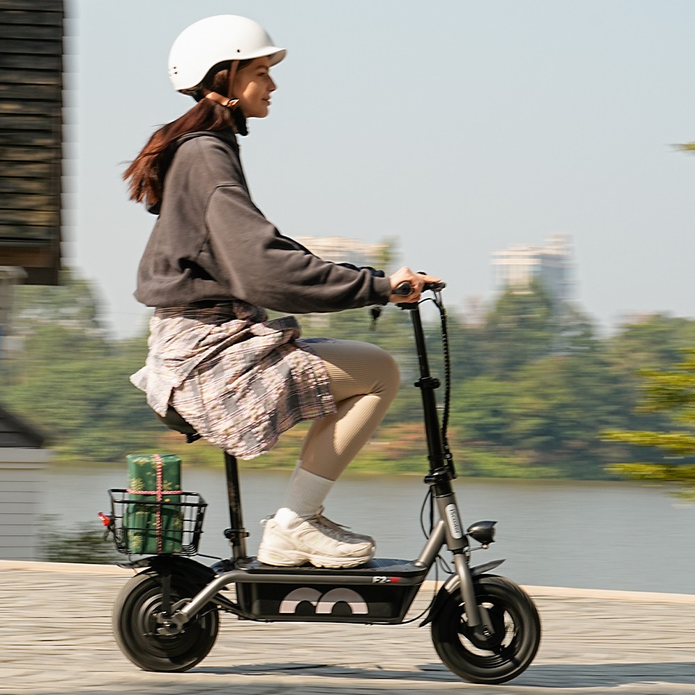 Refurbished iScooter F2 Electric Scooter with Seat & Rear Basket, 500W Motor, 36V 7.8Ah Battery, 10 inch Tires, 30km/h Max Speed, 30km Range, Front & Rear Drum Brakes, 120kg Max Load