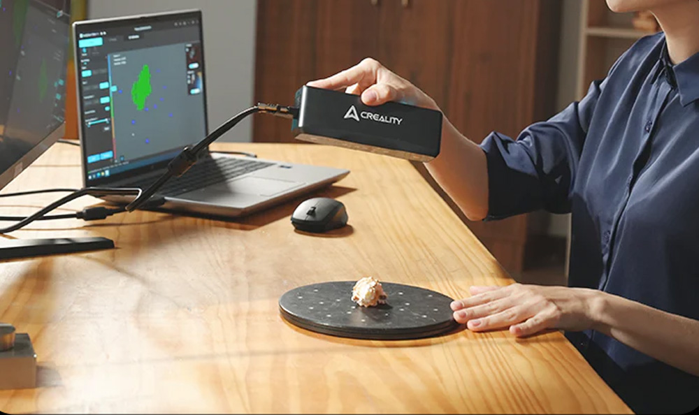 Creality CR Scan Otter Lite 3D-Scanner, 0,05 mm Genauigkeit, Objekte zwischen 20-2000 mm, 24-Bit-Vollfarbscannen, Gesichts- und Körperscan