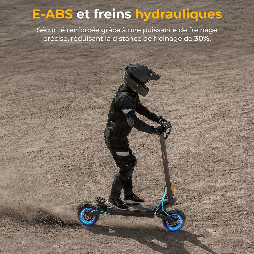 Trottinette électrique Ausom F1 Max, moteur 2 x 1 400 W, batterie 60 V 20,8 Ah, pneus 10 pouces, vitesse maximale 72 km/h, autonomie maximale 100 km, freins à disque hydrauliques avant et arrière, verrouillage NFC et par code