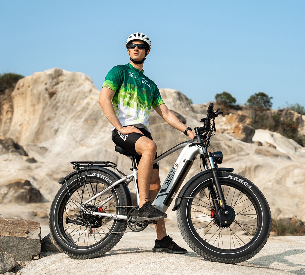 DUOTTS F26 Lite Electric Bike, 500W Motor, 48V 18Ah Battery, 26*4.0 inch Tires, 50km/h Max Speed, 90km Range, Hydraulic Disc Brake, Front Fork Hydraulic Suspension, Shimano 7-speed, APP Control - Black Red