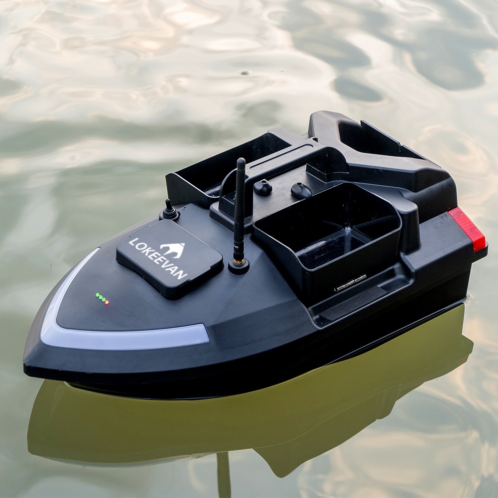 LOKEEVAN V020 GPS-Futterboot mit Fernbedienung, zwei Motoren, BDS + GPS-Satellitenpositionierung, 40 Wegpunkte, automatischer Fahrt, 2 kg Köderkapazität, 3 unabhängige Köderbehälter, 500 m Fernbedienung, automatische Rückkehr, windbeständiger Rumpf